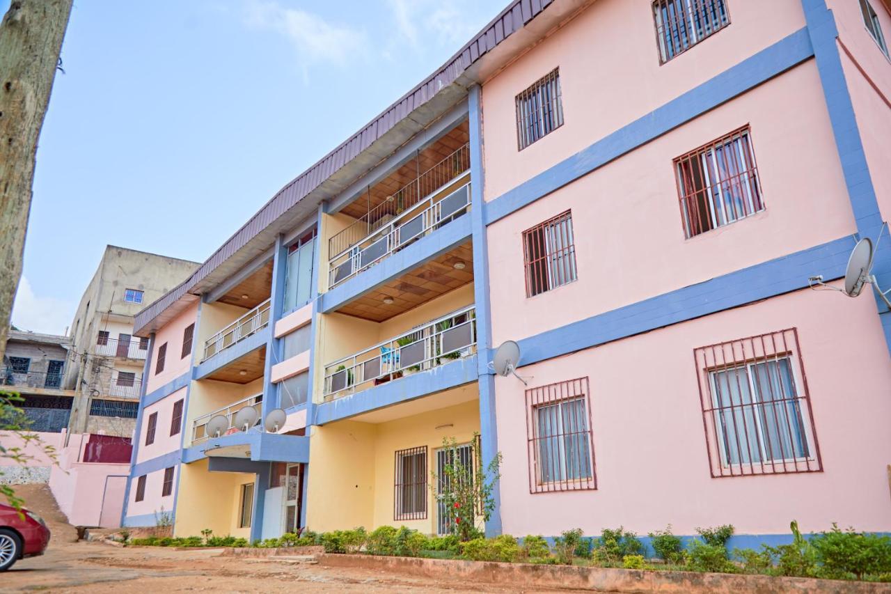 Residence Verone - Appartement Meublés Yaoundé Exterior foto
